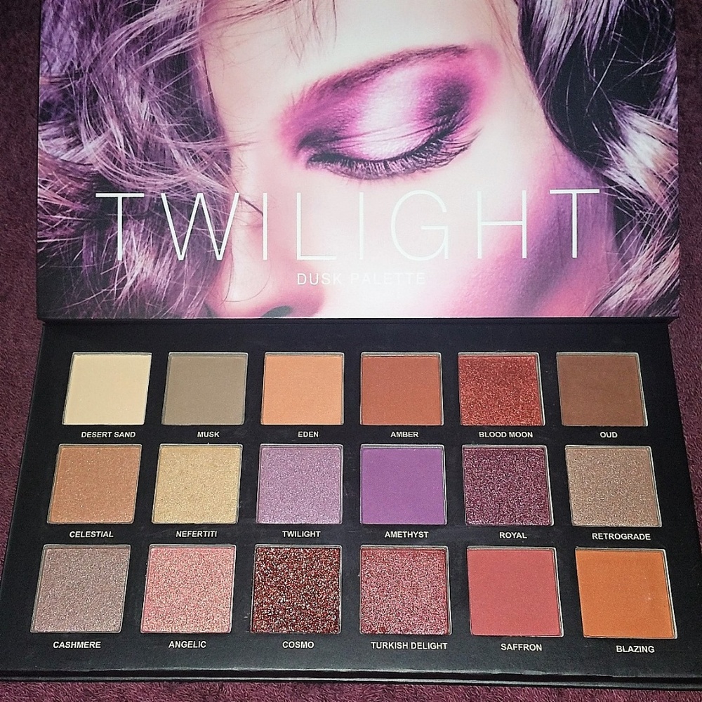 UCANBE Twilight and Dusk Palette #01 - Picture 2 of 5